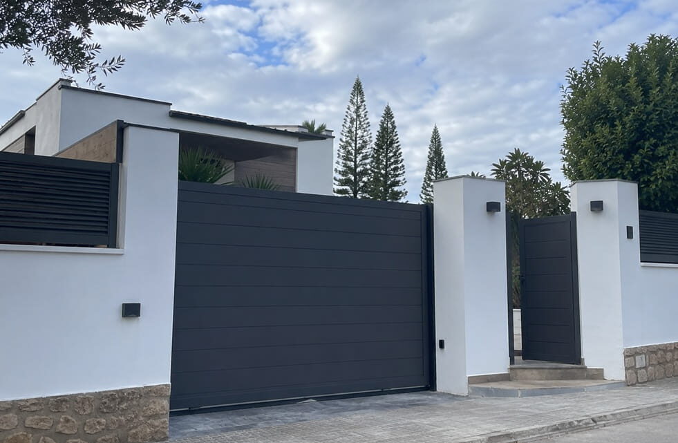 Calle residencial de Ciutat Fallera Valencia para servicio de cerrajería